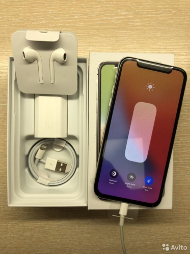 Apple iPhone X 64Gb Silver