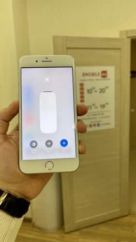 Apple iPhone 8 Plus 256Gb Silver б/у идеал