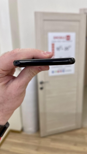 Apple iPhone 7 32Gb Jet Black б/у