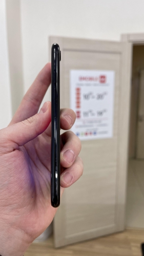 Apple iPhone 7 32Gb Jet Black б/у