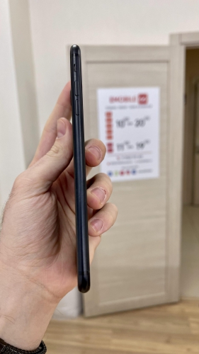 Apple iPhone 7 Plus 32Gb Black б/у уценка