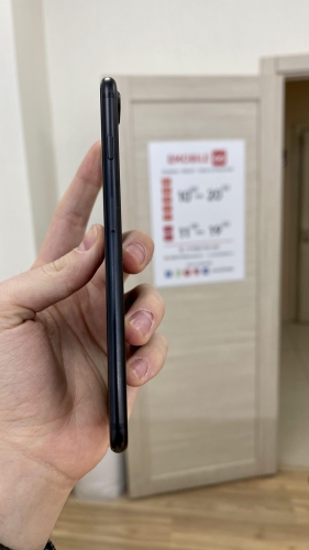 Apple iPhone 7 Plus 32Gb Black б/у уценка