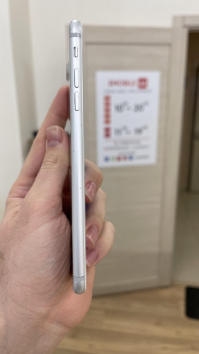 Apple iPhone 7 Plus 128Gb Silver б/у