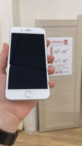 Apple iPhone 7 Plus 128Gb Silver б/у