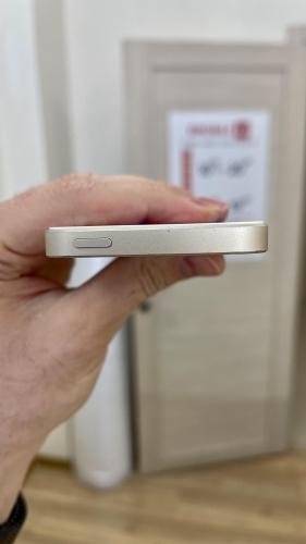 Apple iPhone SE 32Gb Gold уценка (без touch id)