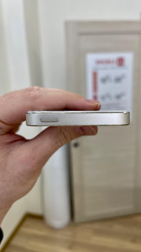 Apple iPhone 5s 16Gb Gold б/у