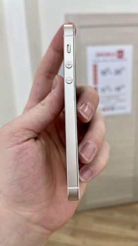 Apple iPhone 5s 16Gb Gold б/у