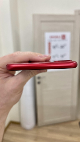 Apple iPhone 8 Plus 64Gb Red б/у идеал