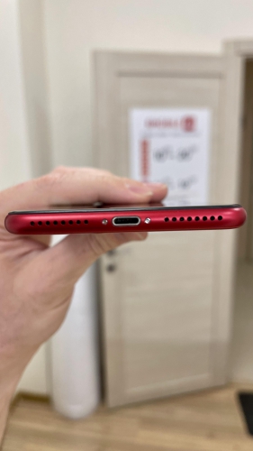Apple iPhone 8 Plus 64Gb Red б/у идеал