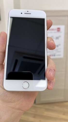 Apple iPhone 8 256Gb Silver б/у идеал