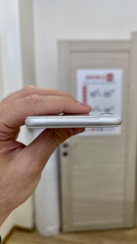 Apple iPhone 8 128Gb Silver