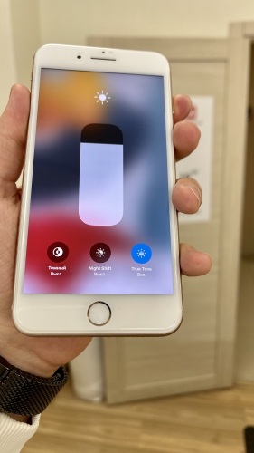 Apple iPhone 8 Plus 64Gb Gold б/у идеал