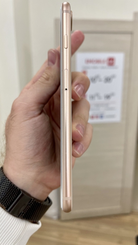 Apple iPhone 8 Plus 64Gb Gold б/у идеал