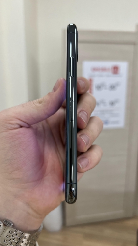 Apple iPhone 11 Pro 64Gb Midnight Green б/у идеал