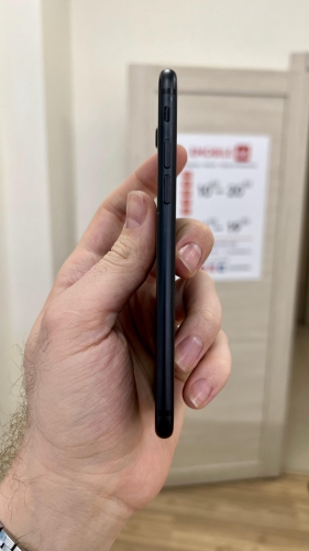 Apple iPhone 7 32Gb Black б/у идеал
