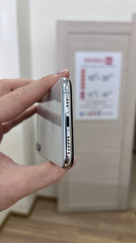 Apple iPhone Xs 64Gb Silver