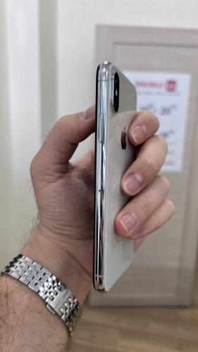 Apple iPhone Xs 64Gb Silver