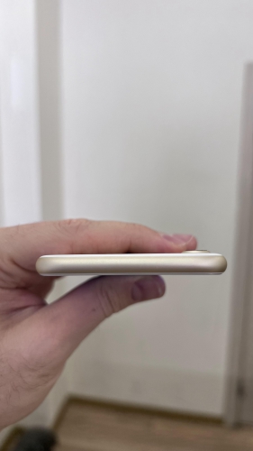 Apple iPhone 7 128Gb Gold б/у идеал