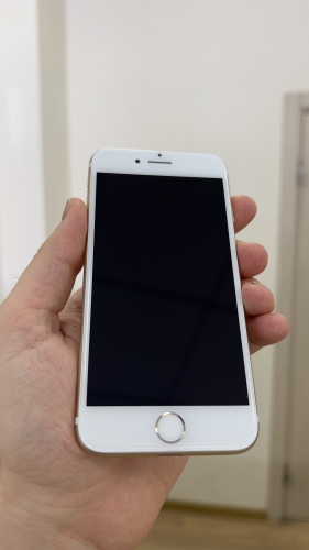 Apple iPhone 7 128Gb Gold б/у идеал