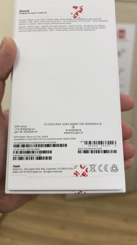 Apple iPhone 15 256Gb Pink б/у идеал