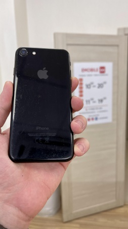 Apple iPhone 7 32Gb Jet Black б/у