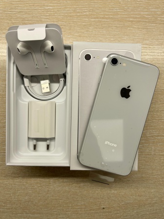 Apple iPhone 8 128Gb Silver