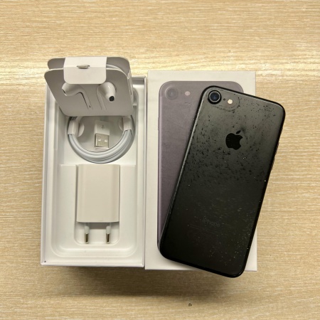 iPhone 7 32Gb Black б/у