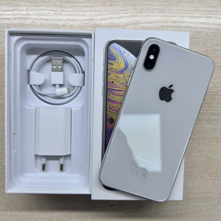 Apple iPhone Xs 64Gb Silver