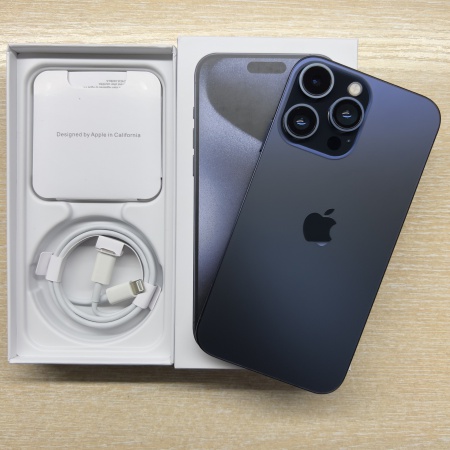 iPhone Xr 128Gb в корпусе 15 Pro Blue Titanium